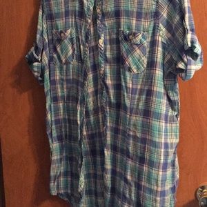 Short sleeve button down